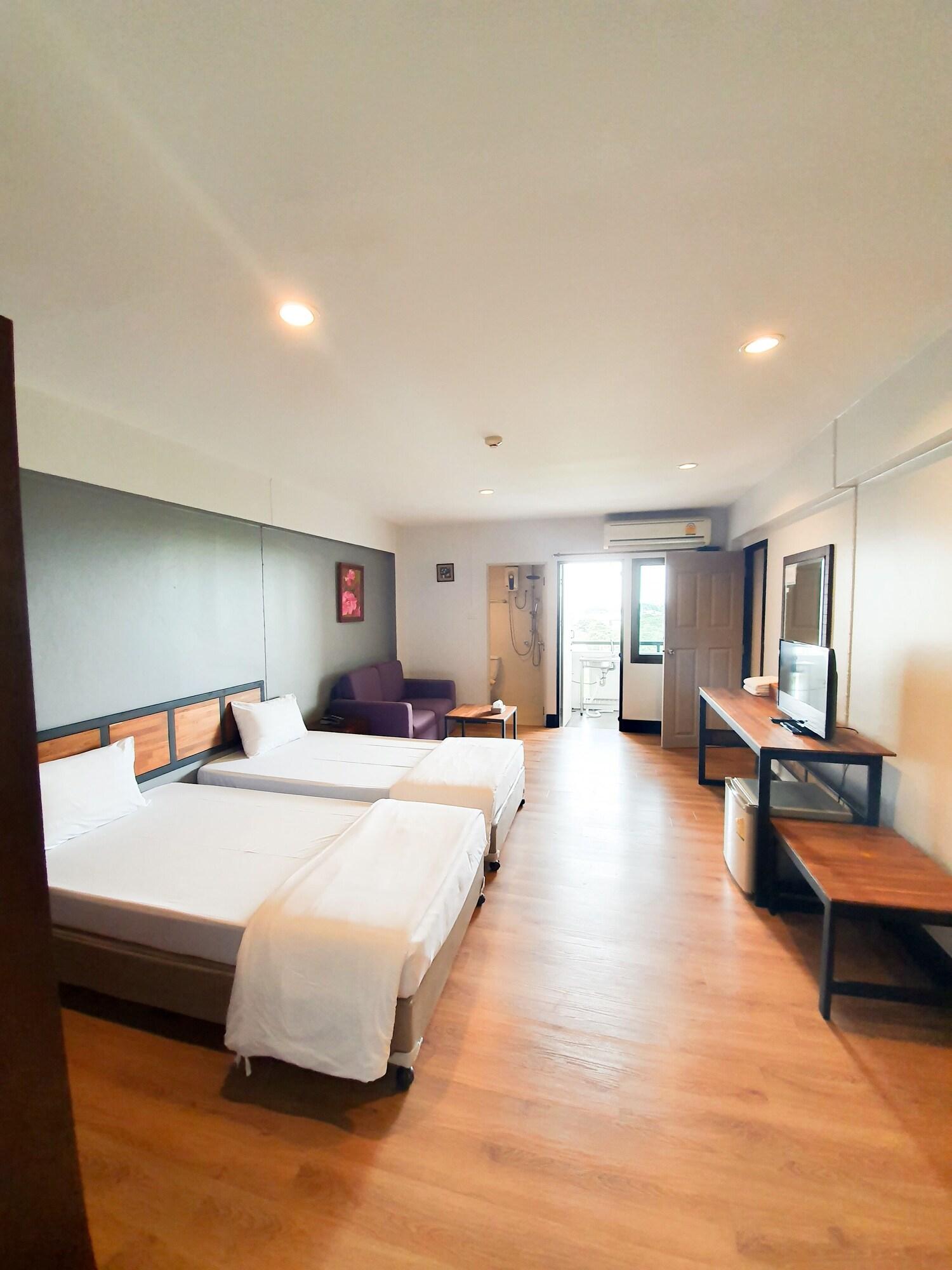 The Canal Hotel Bangkok Bagian luar foto