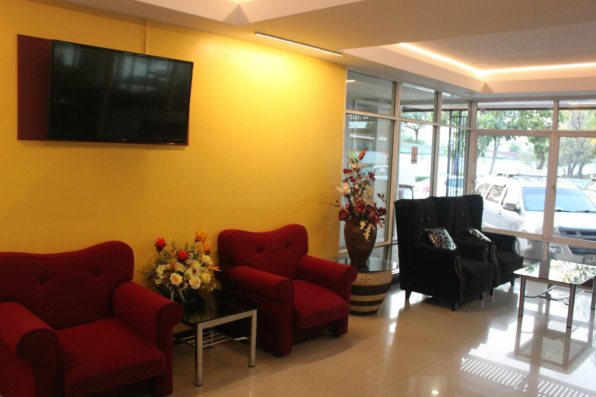 The Canal Hotel Bangkok Bagian luar foto